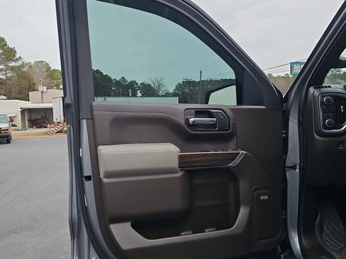 Used 2022 Chevrolet Silverado 1500 RST image 18