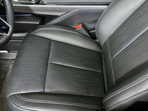 Used 2024 Cadillac Lyriq Luxury w/ LPO, Floor Liner Package AWD/4WD image 13