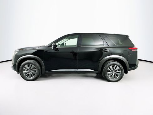 Used 2024 Nissan Pathfinder S w/ Cargo Package AWD/4WD image 4