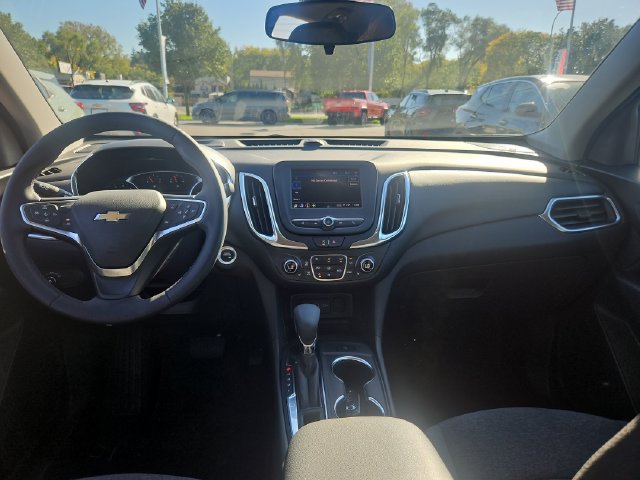 Used 2024 Chevrolet Equinox LT FWD image 13
