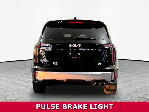 Used 2024 Kia Telluride EX w/ EX Captain's Chair Package FWD image 5