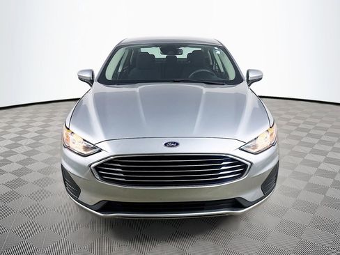 Used 2020 Ford Fusion SE FWD image 2