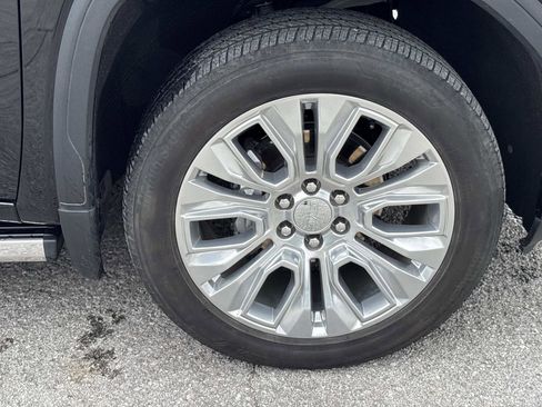 Used 2022 GMC Sierra 1500 Denali w/ Denali Premium Package AWD/4WD image 10