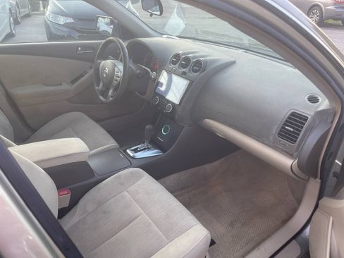 Used 2010 Nissan Altima 2.5 S FWD image 24