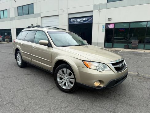 Used 2009 Subaru Outback 2.5i Limited AWD/4WD image 2