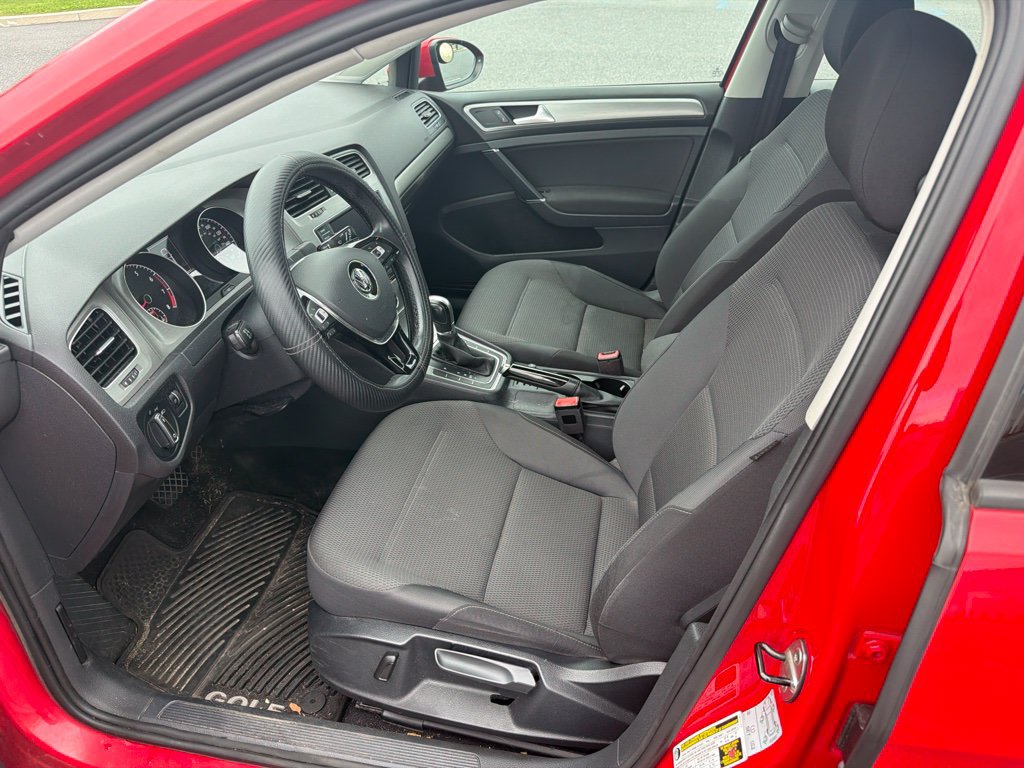 Used 2016 Volkswagen Golf S FWD image 9