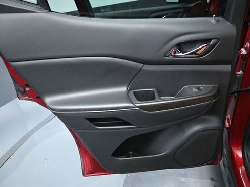 Used 2019 GMC Acadia SLT AWD/4WD image 35