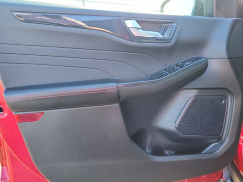 Used 2024 Ford Escape ST-Line w/ Tech Pack #1 image 17