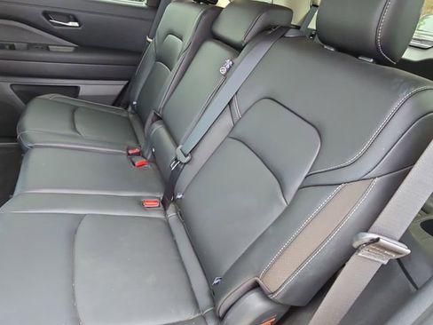 Certified 2023 Nissan Pathfinder SL w/ Cargo Package image 12