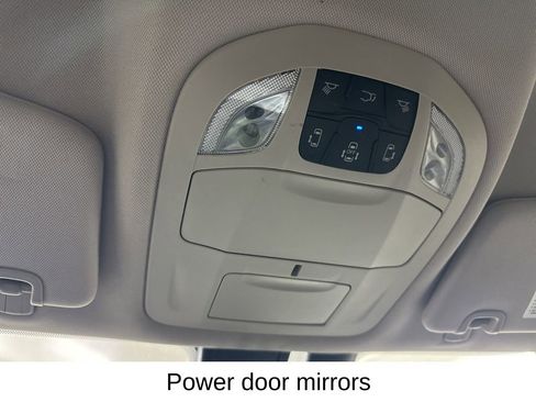 Used 2020 Chrysler Pacifica Touring-L image 43