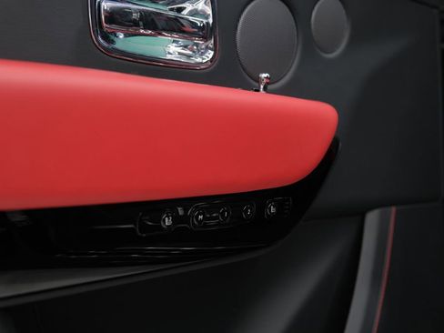 Used 2025 Rolls-Royce Cullinan image 52