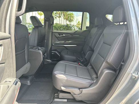 New 2026 Chevrolet Traverse Z71 w/ Enhanced Driving Package AWD/4WD image 17