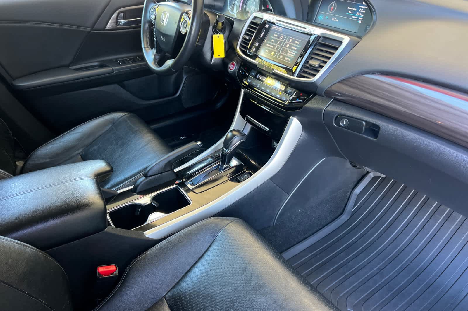 Used 2017 Honda Accord EX-L image 16