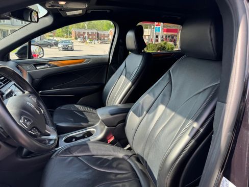 Used 2019 Lincoln MKC Reserve w/ MKC Climate Package image 24