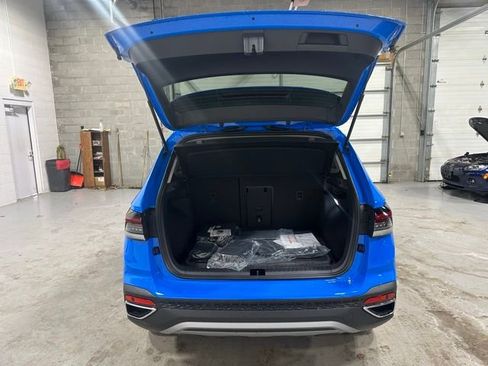 New 2026 Volkswagen Taos SEL AWD/4WD image 19