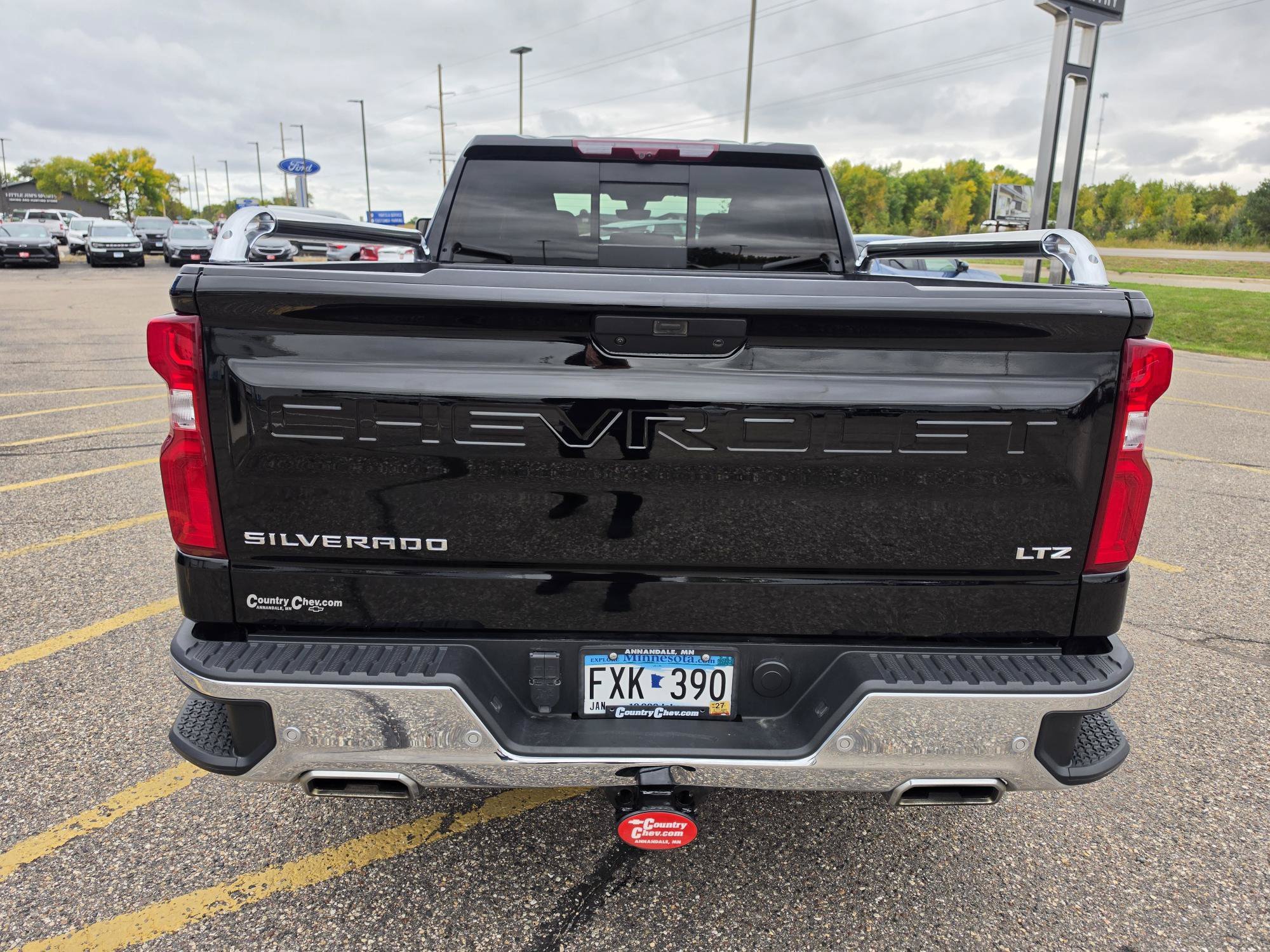 Used 2021 Chevrolet Silverado 1500 LTZ w/ Technology Package AWD/4WD image 10