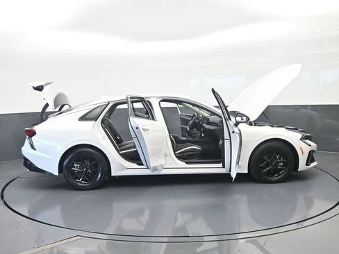 New 2025 Kia K5 LXS FWD image 66
