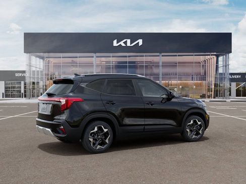 New 2026 Kia Seltos S FWD image 7
