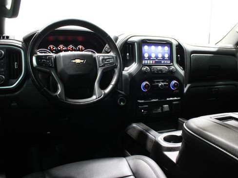 Used 2022 Chevrolet Silverado 2500 LTZ w/ LTZ Convenience Package AWD/4WD image 2
