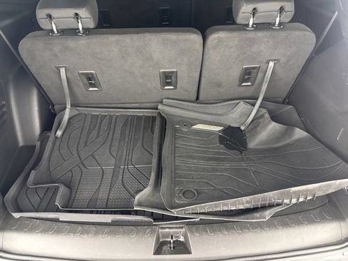 Used 2023 Chevrolet Traverse LT AWD/4WD image 27