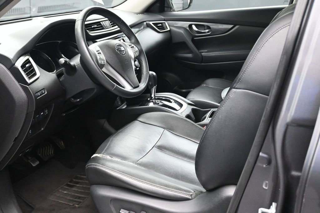Used 2015 Nissan Rogue SL w/ SL Premium Package FWD image 16