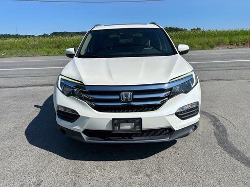 Used 2017 Honda Pilot Elite image 4