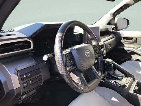 Used 2024 Toyota Tacoma SR5 AWD/4WD image 15