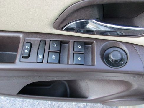 Used 2016 Chevrolet Cruze LT w/ RS Package image 16