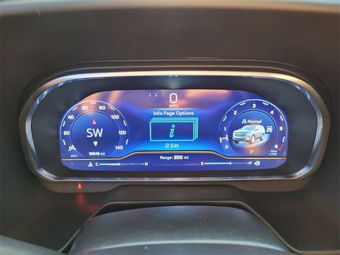 Certified 2024 Chevrolet Suburban High Country image 34