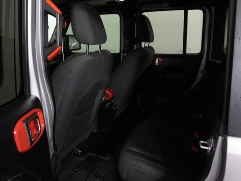 Used 2018 Jeep Wrangler Unlimited Sport S image 33