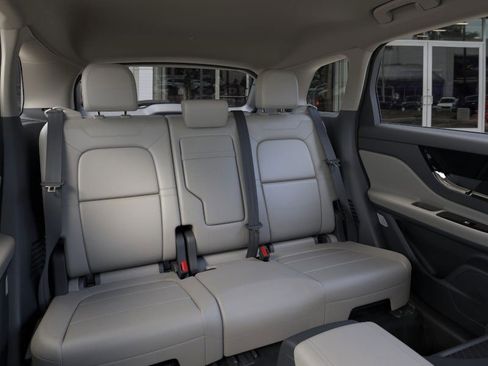 New 2026 Lincoln Corsair Premiere image 11