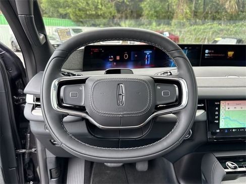 New 2025 Lincoln Navigator Reserve w/ Jet Appearance Package image 40