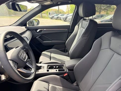 Used 2025 Audi Q3 2.0T Premium w/ Convenience Package image 7