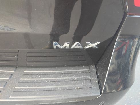 Used 2024 Ford Expedition Max XLT image 6