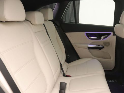 New 2026 Mercedes-Benz GLC 300 image 10