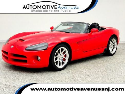 Used 2004 Dodge Viper SRT-10 RWD image 1