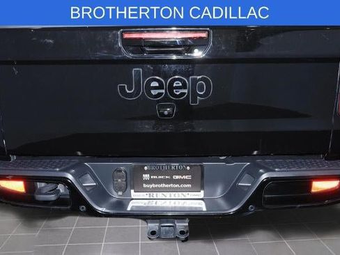 Used 2021 Jeep Gladiator Overland AWD/4WD image 16