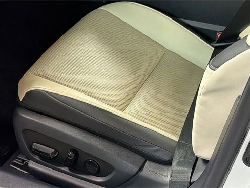 Certified 2023 Lexus ES 250 w/ Premium Package image 25