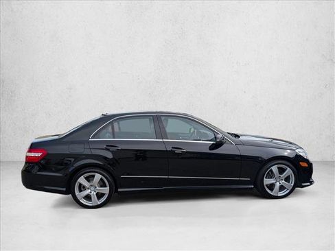 Used 2010 Mercedes-Benz E 350 Sedan image 4