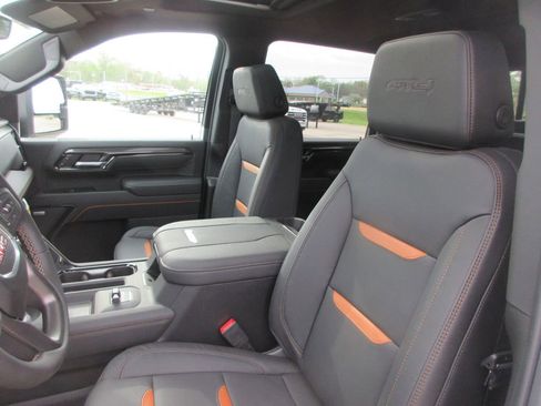 New 2026 GMC Sierra 3500 AT4 w/ AT4 Premium Plus Package AWD/4WD image 16