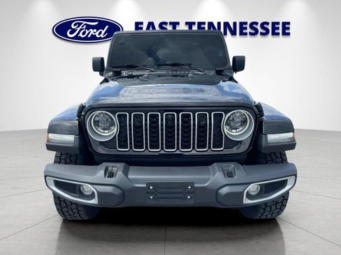 Used 2024 Jeep Wrangler Unlimited Sahara w/ Technology Group AWD/4WD image 9
