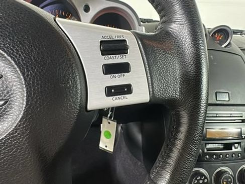 Used 2004 Nissan 350Z Touring RWD image 18