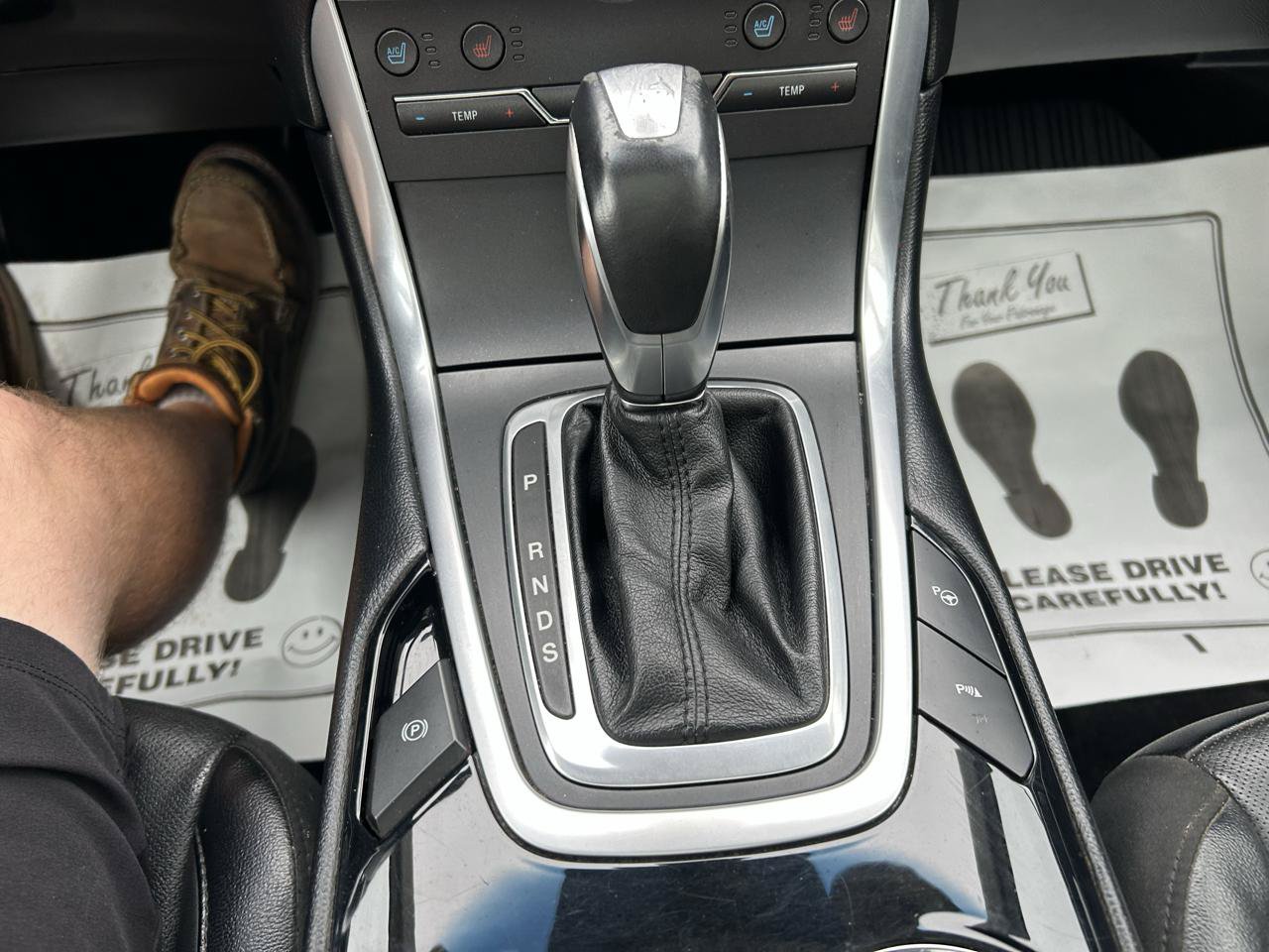 Used 2018 Ford Edge Titanium w/ Equipment Group 302A AWD/4WD image 26