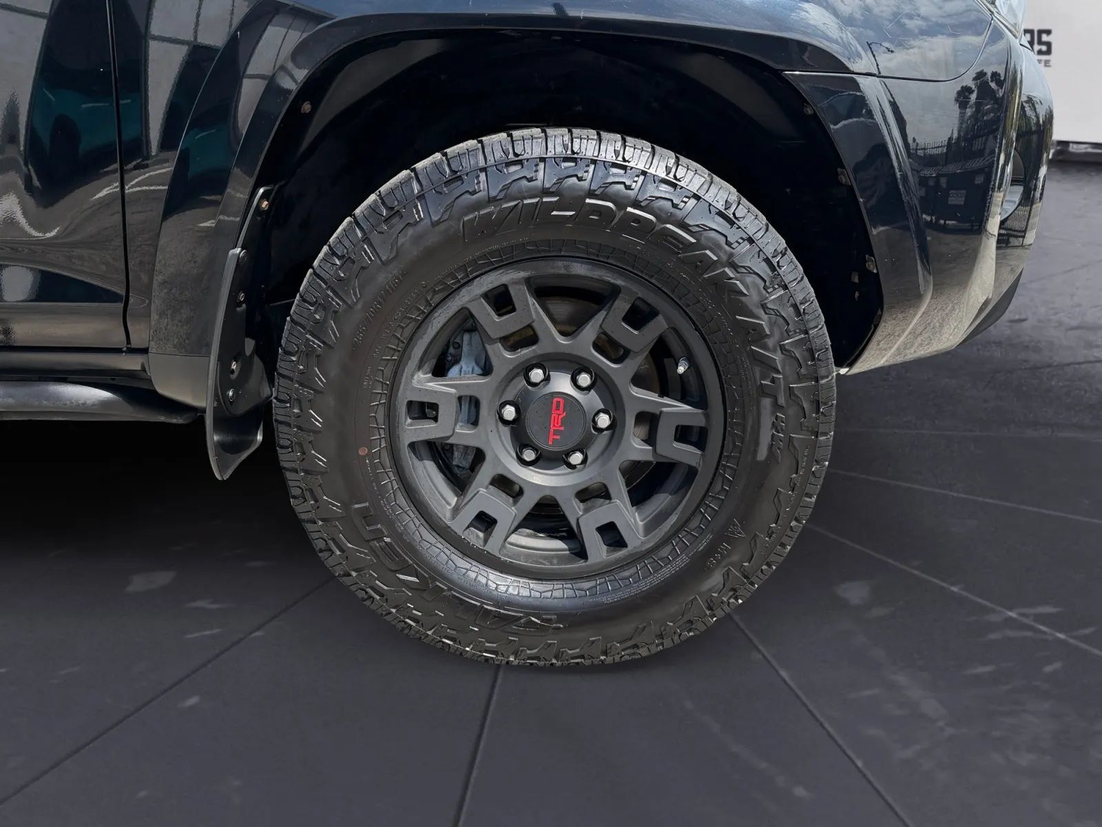 Used 2018 Toyota 4Runner TRD Off-Road Premium AWD/4WD image 26