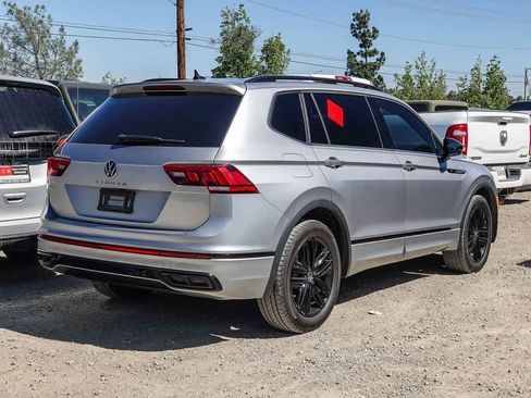 Used 2022 Volkswagen Tiguan SE R-Line image 10