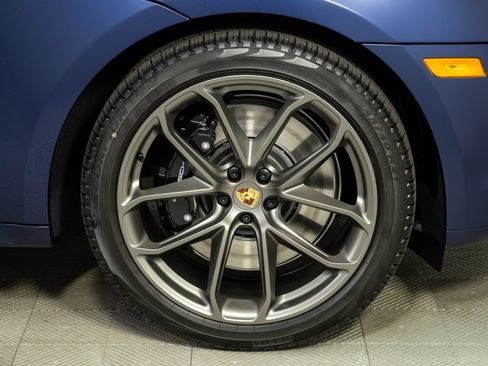 New 2026 Porsche Macan GTS AWD/4WD image 39