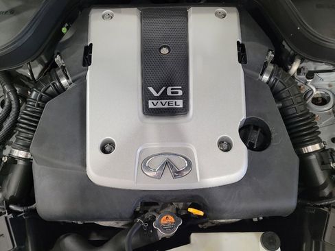 Used 2013 INFINITI G37 x w/ Premium Pkg image 30