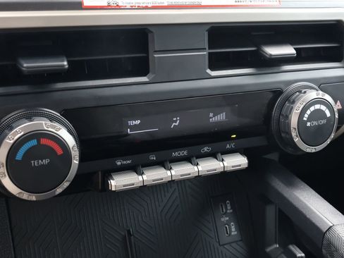 Used 2025 Toyota Tacoma SR5 RWD image 20