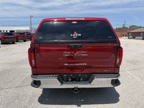 Used 2022 GMC Sierra 1500 SLT w/ SLT Premium Package AWD/4WD image 4