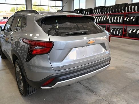 Used 2024 Chevrolet Trax LT w/ Driver Confidence Package image 7